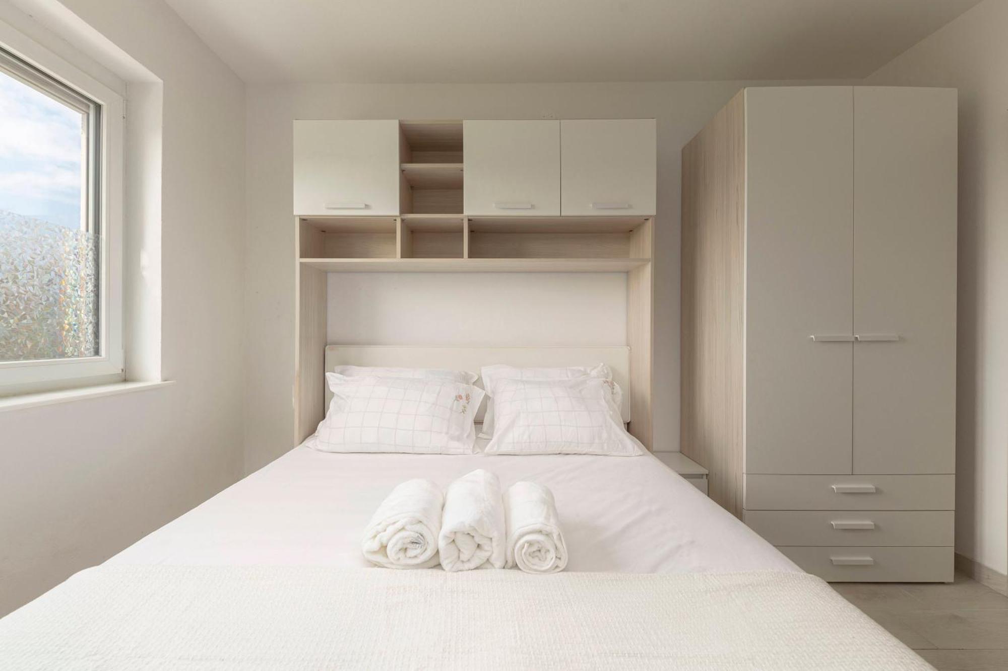 Bright Apartment โคเปร์ ภายนอก รูปภาพ