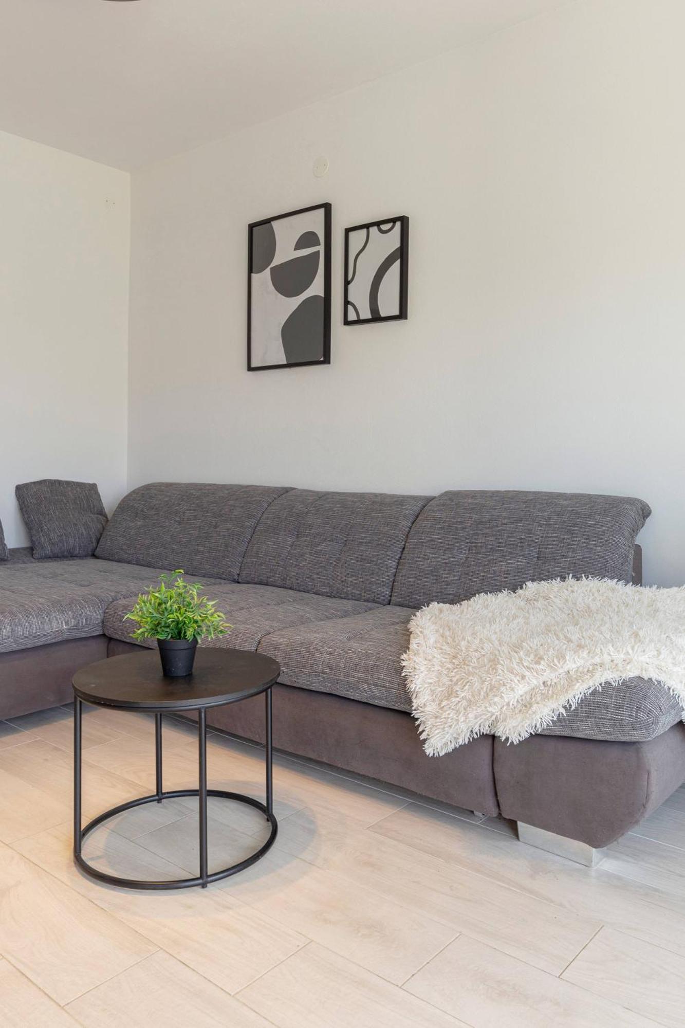 Bright Apartment โคเปร์ ภายนอก รูปภาพ