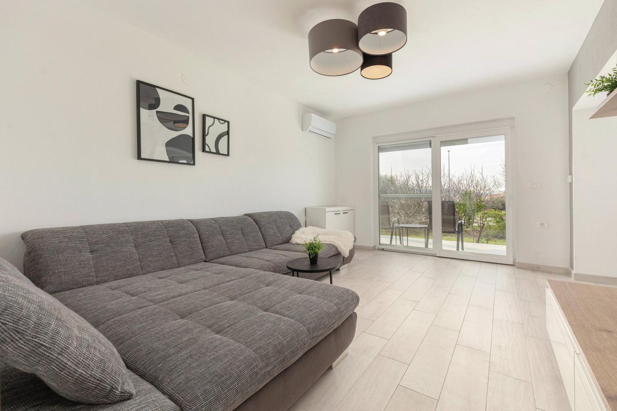 Bright Apartment โคเปร์ ภายนอก รูปภาพ